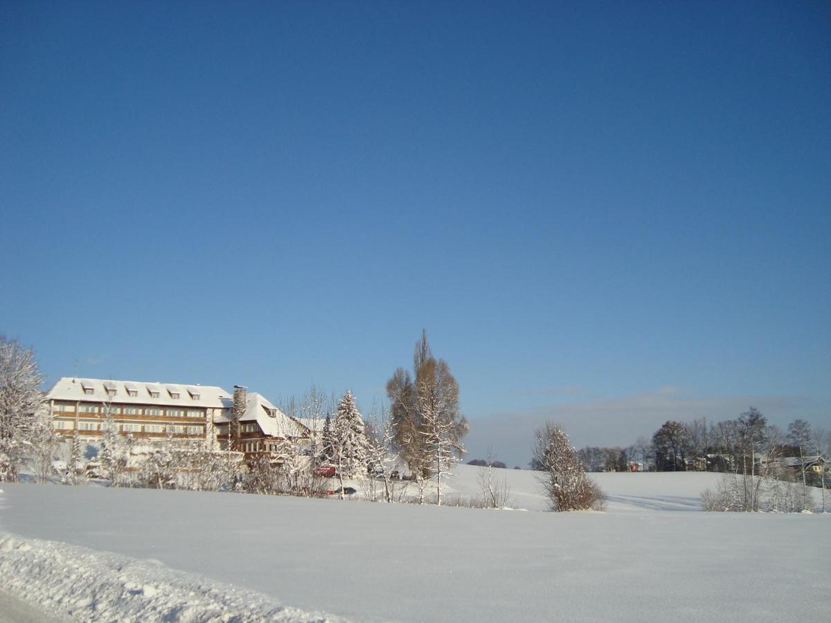 Hotel Walkner Seeham エクステリア 写真